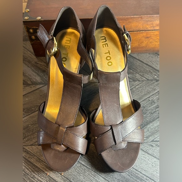 Me Too Small Heeled Brown Leather Upper Sandals EUC size 8.5 fits an 8 as well - Picture 9 of 9